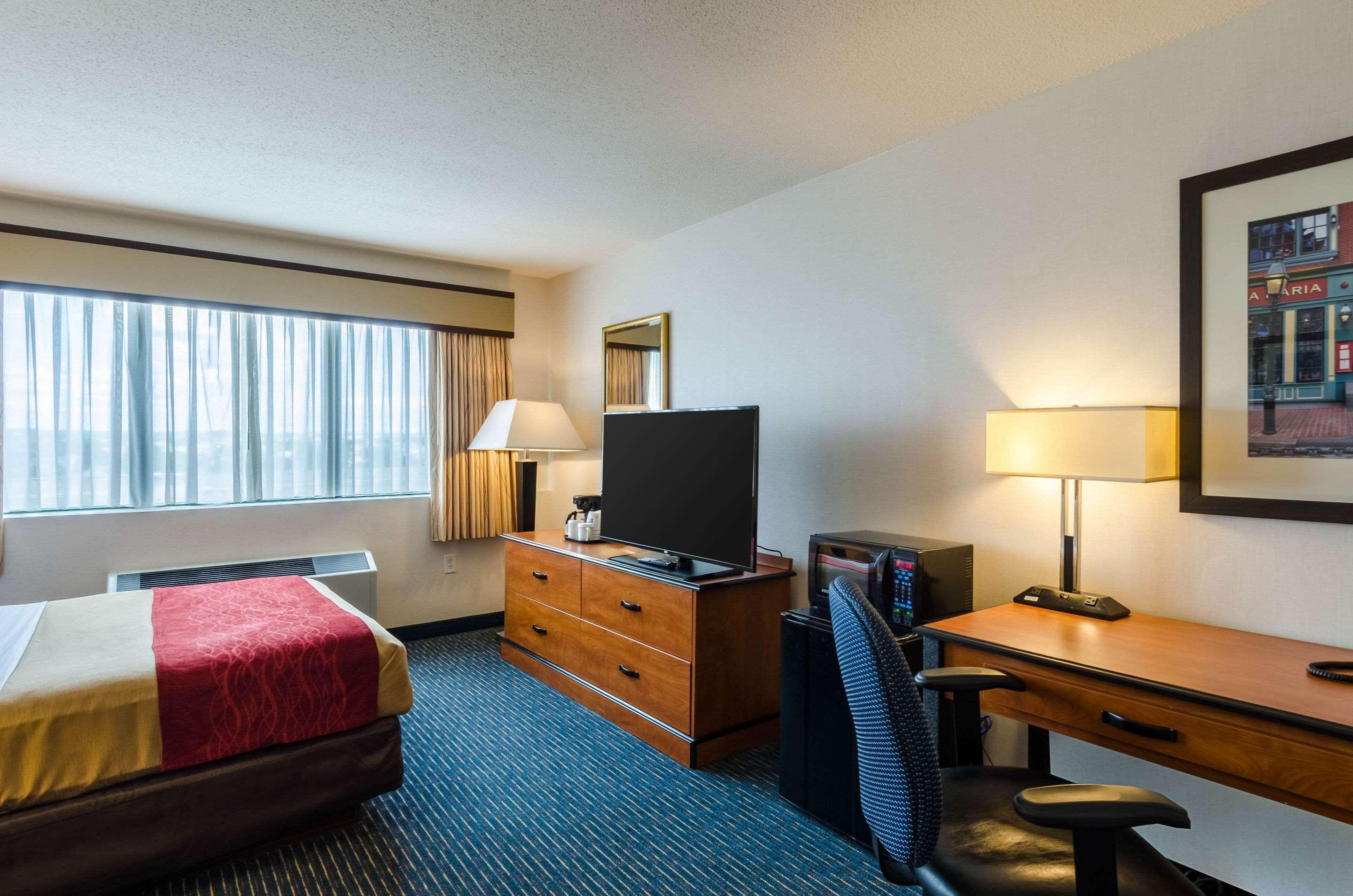 Comfort Inn & Suites Logan International Airport Revere Exterior foto