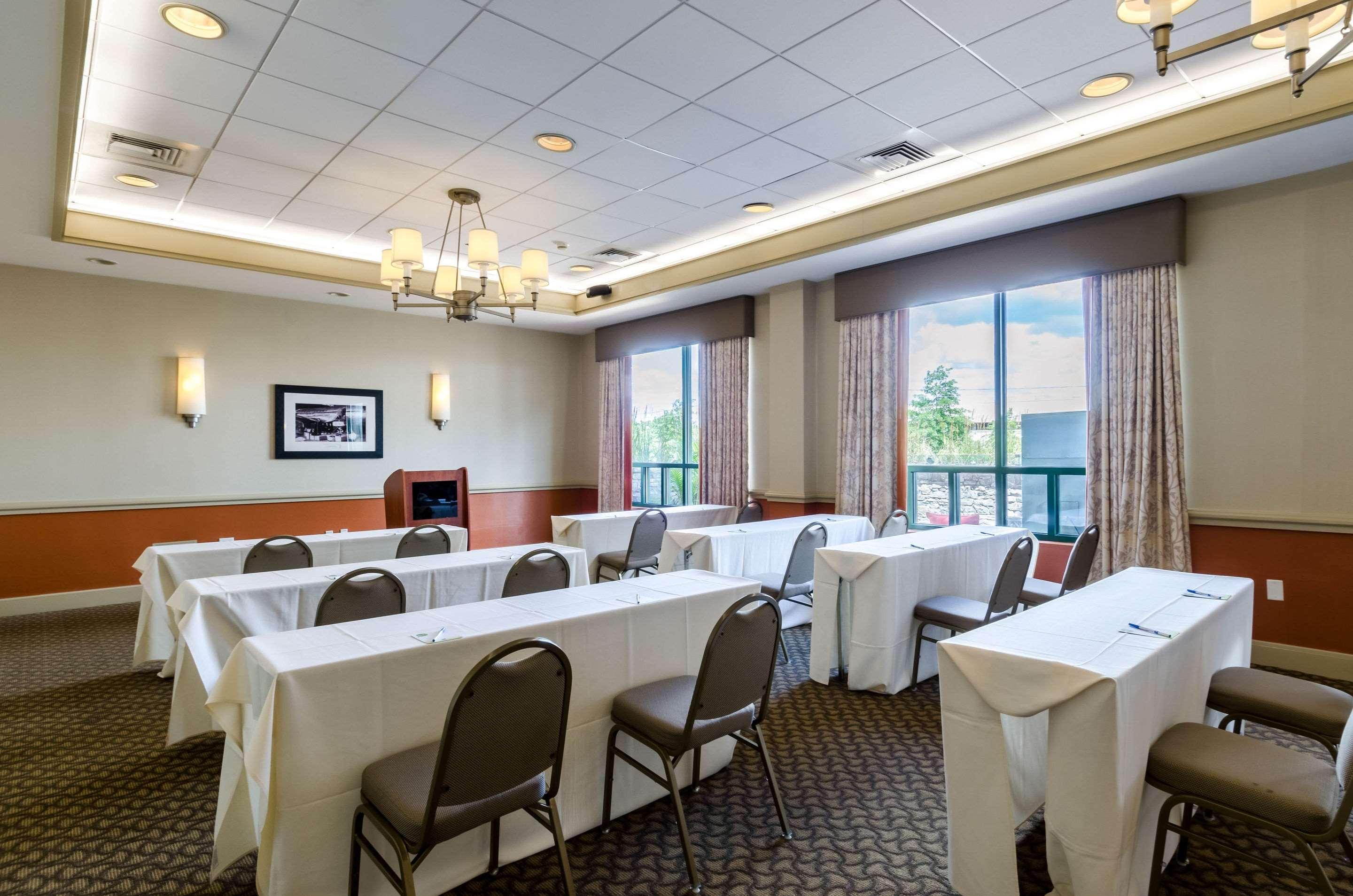Comfort Inn & Suites Logan International Airport Revere Exterior foto