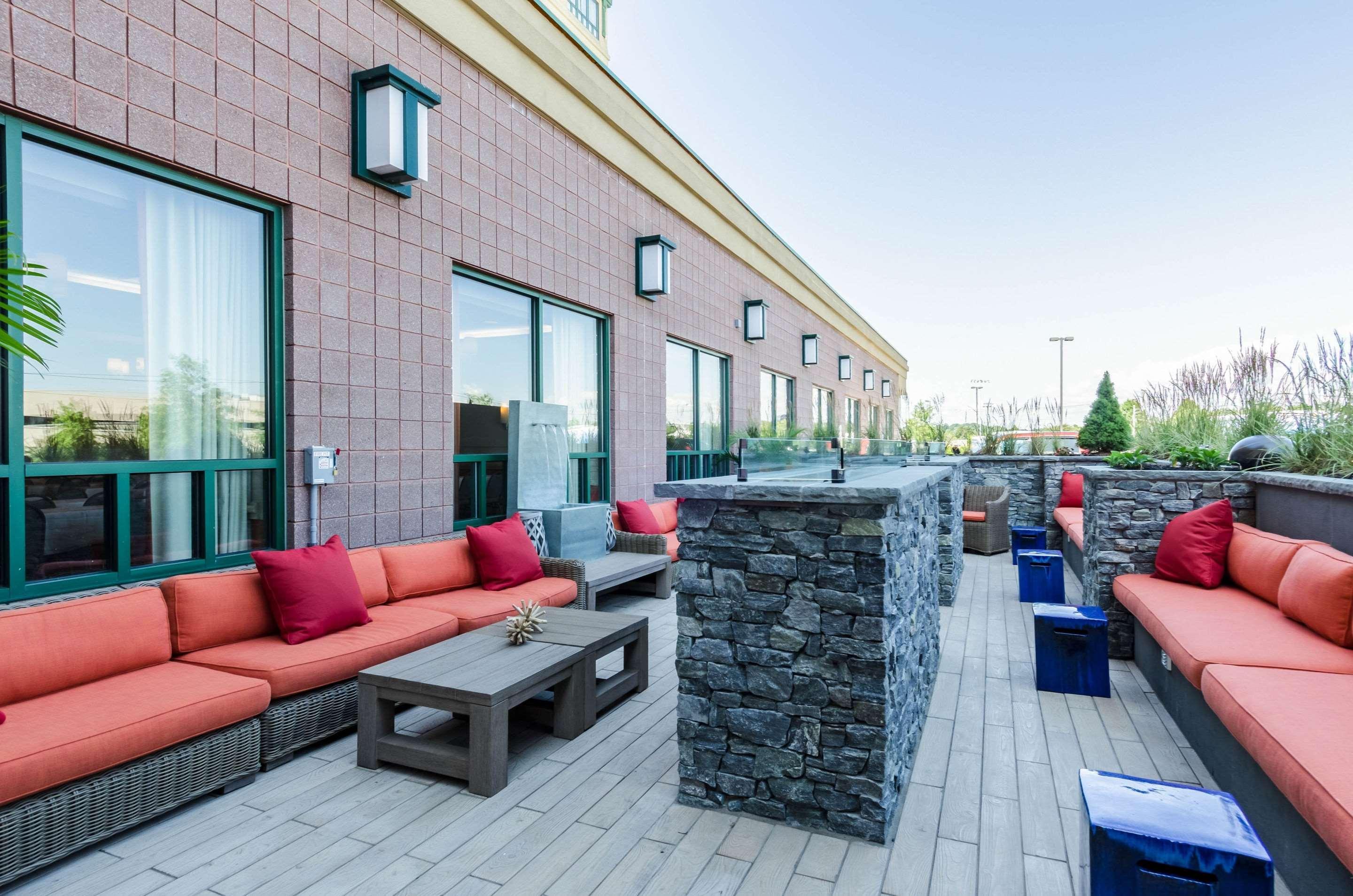 Comfort Inn & Suites Logan International Airport Revere Exterior foto