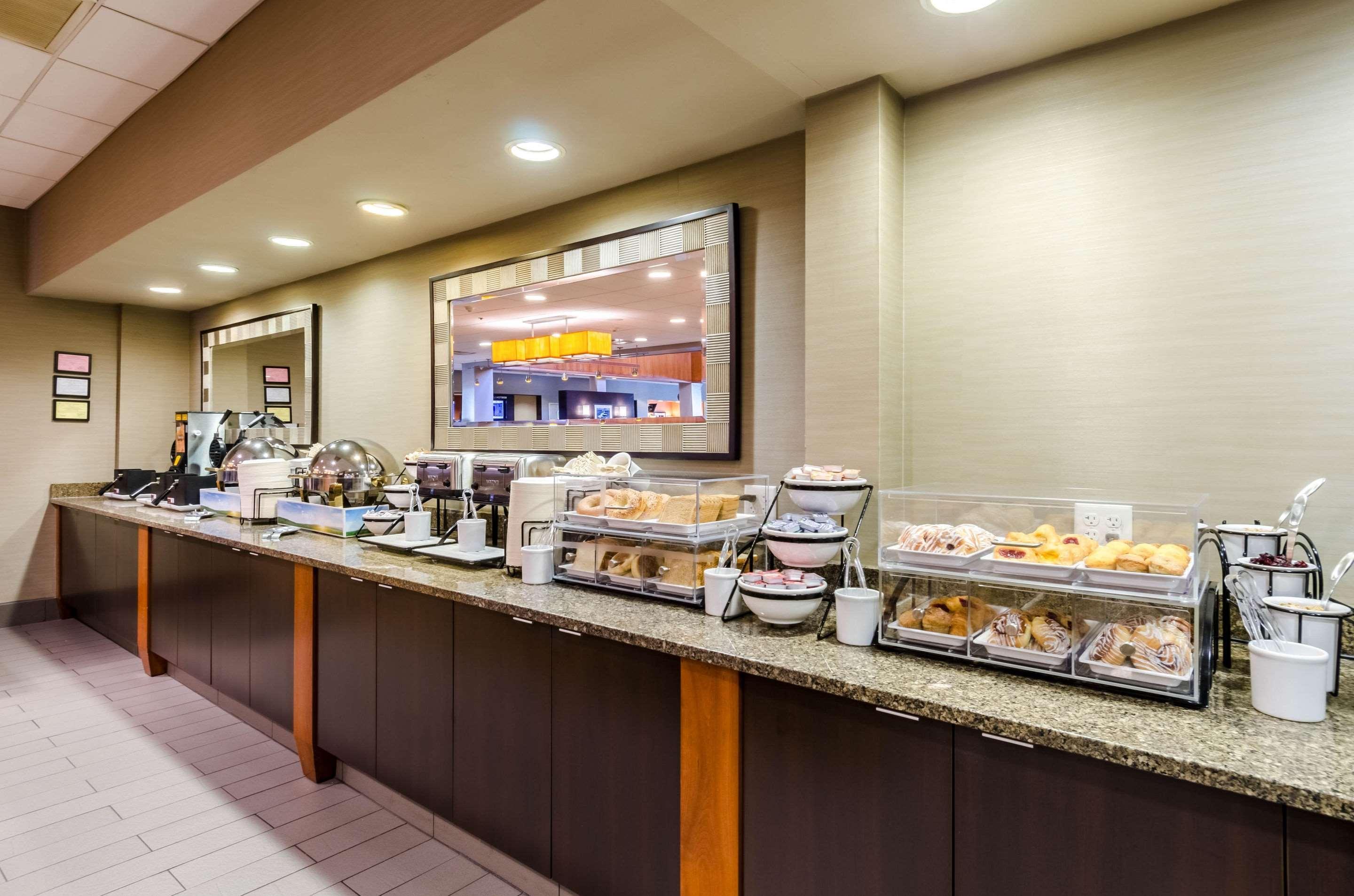 Comfort Inn & Suites Logan International Airport Revere Exterior foto