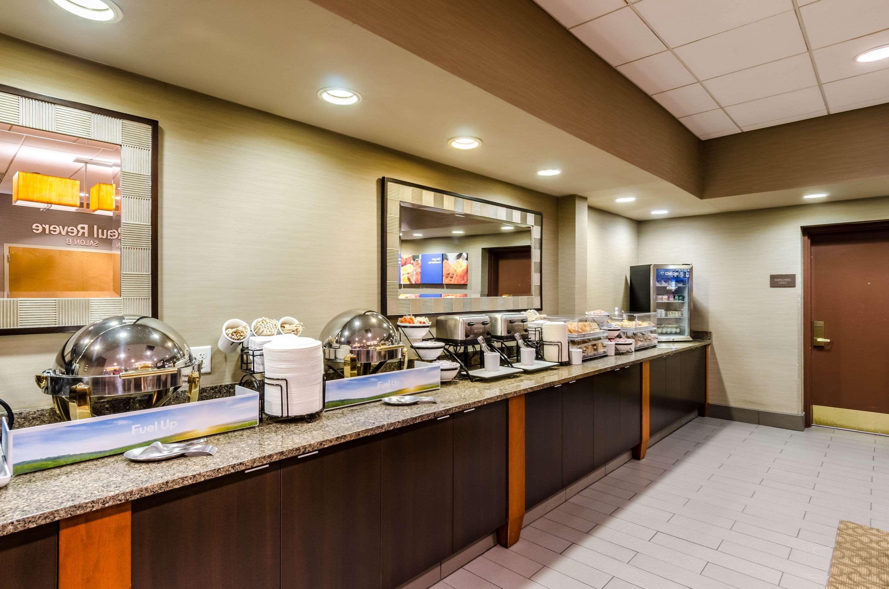 Comfort Inn & Suites Logan International Airport Revere Exterior foto