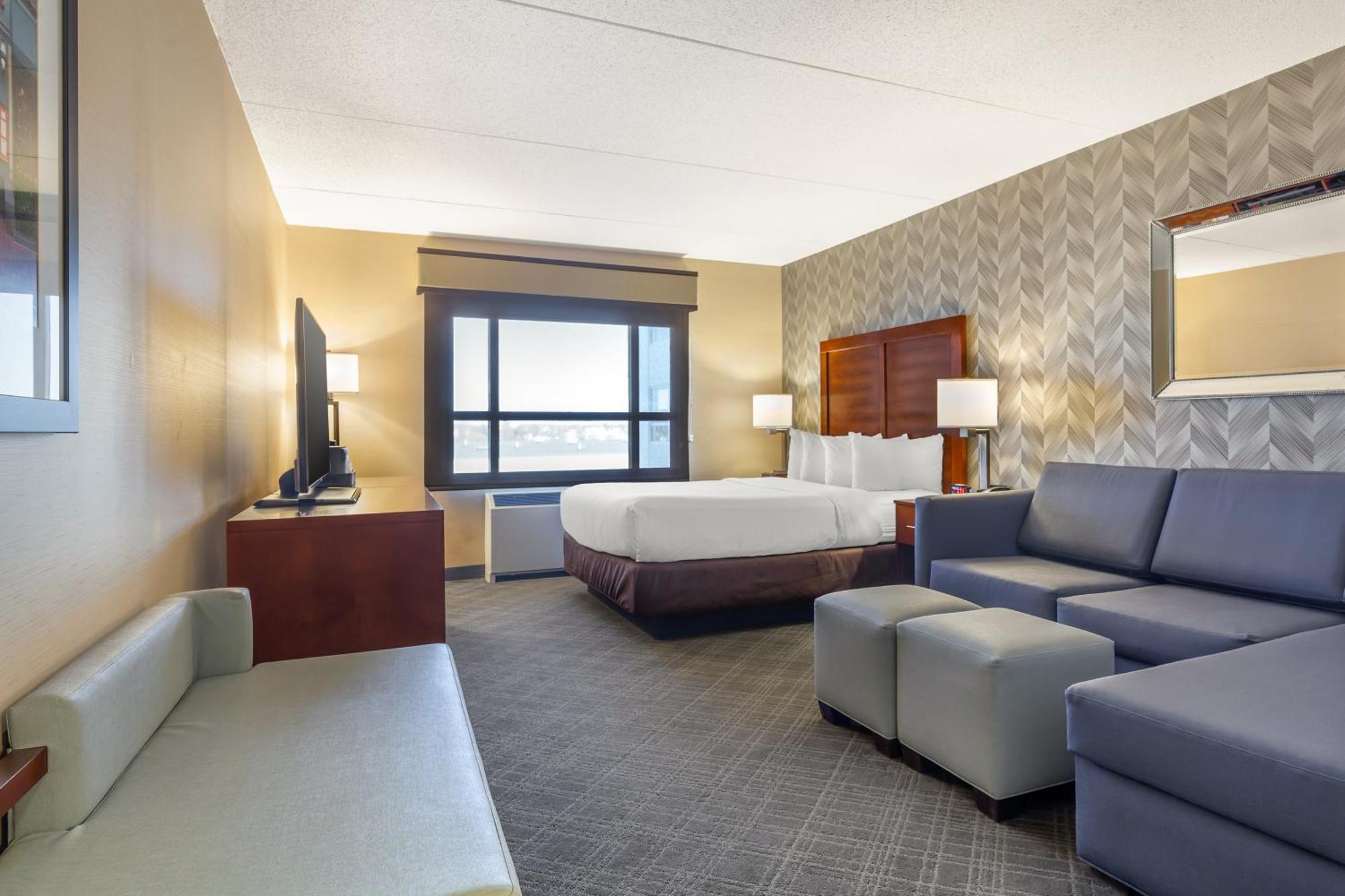 Comfort Inn & Suites Logan International Airport Revere Exterior foto